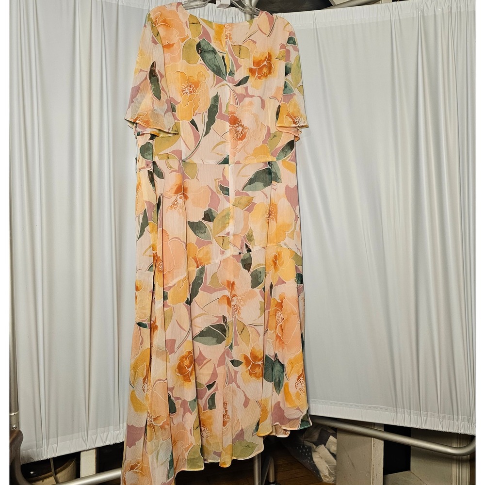 Maggy London Women Pink Flutter Sleeve Asymmetric Floral Dress - Picture 2 of 6